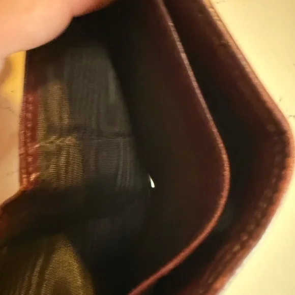 Gucci Monogram Bifold Wallet EUC - Picture 5 of 7